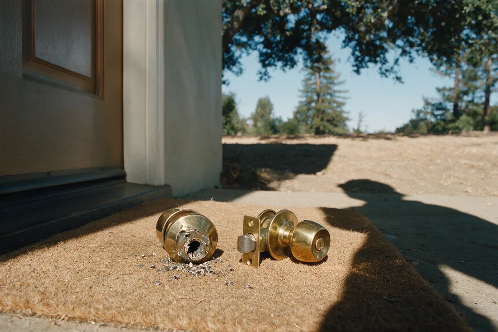 Choosing a Locksmith in Palo Alto Who Picks the Lock Instead of Drilling It